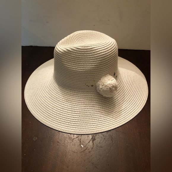 Womens Summer Sun Hat. White. Single Mom Breast Cancer Fundraiser. - Picture 1 of 3
